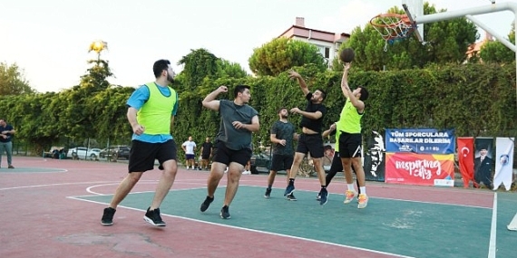 Genç sporcular Zafer Turnuvası’nda bu kez basketbol için yarıştı