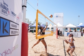 kalamista-plaj-voleybolu-turnuvasi-basladi-WFYVP36X.jpg
