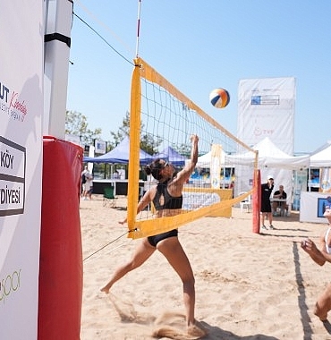 kalamista-plaj-voleybolu-turnuvasi-basladi-WFYVP36X.jpg