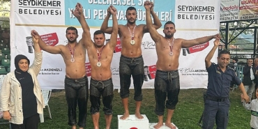 kemer-belediye-pehlivani-3uncu-oldu-DOknXIj5.jpg
