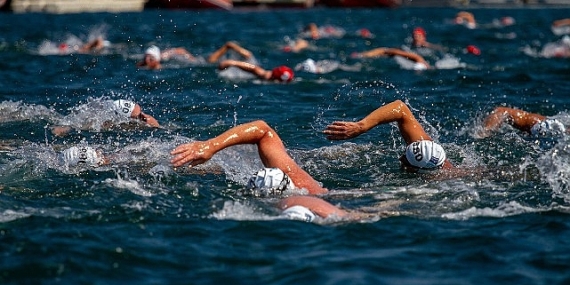 Memorial, 36. Samsung Boğaziçi Kıtalararası Yüzme Yarışı’nda Sporcuların Yanında
