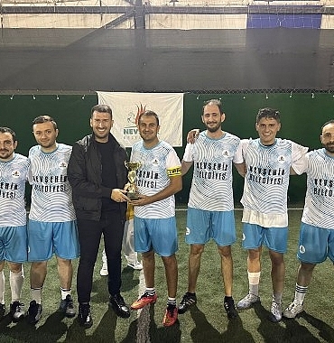 nevsehir-belediyesi-genclik-ve-spor-hizmetleri-mudurlugu-tarafindan-duzenlenen-birimler-arasi-futbol-turnuvasinin-sampiyonu-BCG1ZISZ.jpg