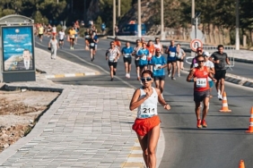 sedoxy-sports-events-organizasyonuyla-gerceklesecek-olan-uluslararasi-ayvalik-kurtulus-yari-maratonu-14-eylul-cumartesi-CEWGrBib.jpg