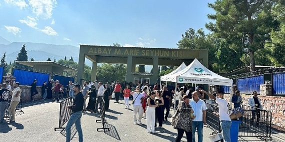 Acemi Erlere İkramlar Büyükşehir’den
