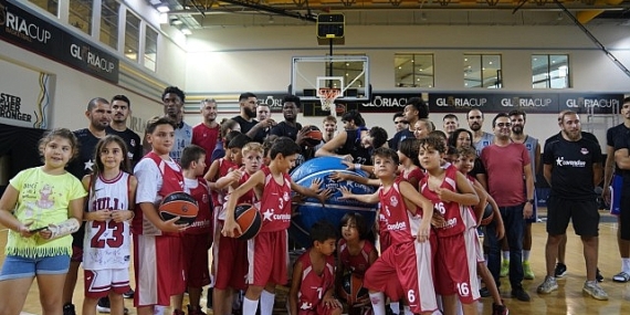 Anadolu Efes Spor Kulübü ile Corendon Airlines arasındaki sponsorluk anlaşması yenilendi