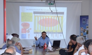 bal-ureticilerine-sonbahar-ve-kislatma-egitimi-XkdX4p3y.jpg