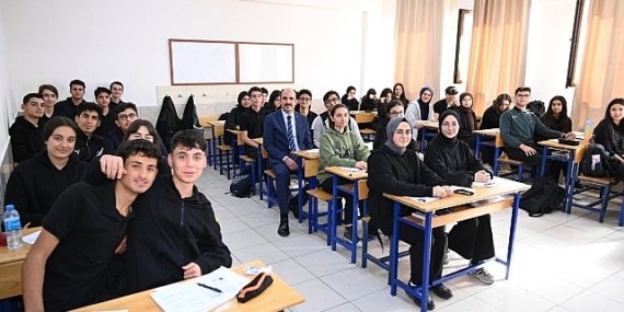 Başkan Altay YKS’ye Hazırlanan Öğrencileri “Dijital Eğitim Platformu”na Kayıt Yaptırmaya Davet Etti