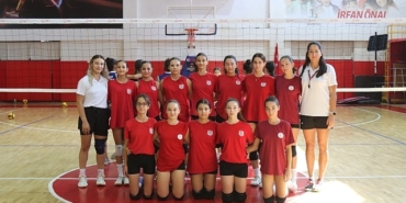 bayraklida-9-eylul-voleybol-turnuvasi-hcX9Fvwl.jpg