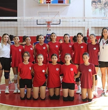 bayraklida-9-eylul-voleybol-turnuvasi-hcX9Fvwl.jpg