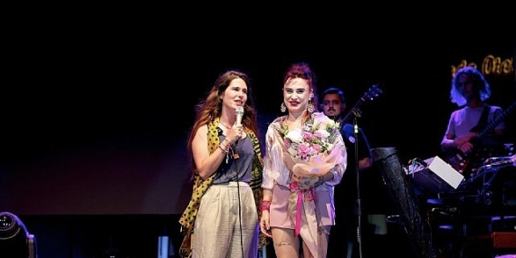 Çeşme Festivali’nin ikinci gününde Ceylan Ertem Rüzgârı