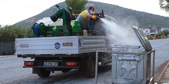 Didim Belediyesi ilçe genelinde ilaçlama çalışmalarını sürdürüyor.
