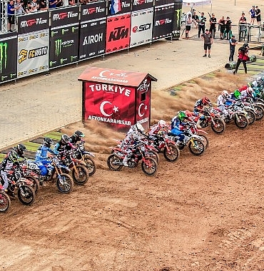 dunya-motokros-sampiyonasi-icin-heyecan-dorukta-son-2-gun-Kqpu6K1N.jpg