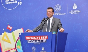 ekrem-imamoglu-bayrampasada-kirtasiye-seti-dagitim-torenine-katildi-4KGiv1Ma.jpg