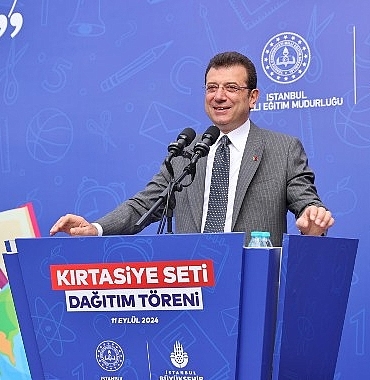 ekrem-imamoglu-bayrampasada-kirtasiye-seti-dagitim-torenine-katildi-4KGiv1Ma.jpg