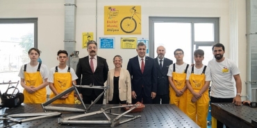 eti-sari-bisiklet-meslek-liselerinde-bisiklet-uretimi-egitimlerini-baslatiyor-hmb2WcHL.jpg