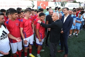 huseyin-gocek-bu-turnuvada-turk-futbolunu-tasiyacak-yetenekler-var-gIs1sg4O.jpg