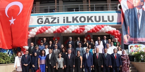 İzmir’de 2024-2025 Eğitim Öğretim Yılı Coşkuyla Başladı
