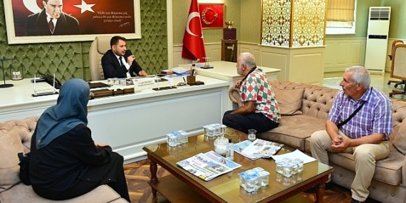 Kahramankazan Belediye Başkanı Selim Çırpanoğlu, Halk Günü’nde vatandaşlarla bir araya geldi.