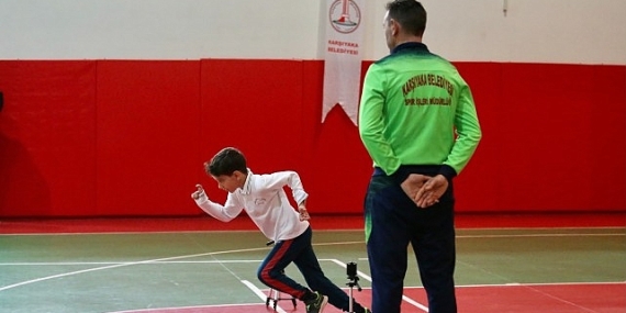 Karşıyaka Belediyesi çocukların spor yaşamına ışık oluyor