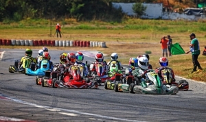 karting-4-ayakta-nefes-kesen-mucadele-yasandi-AKsgPRUq.jpg