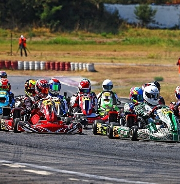 karting-4-ayakta-nefes-kesen-mucadele-yasandi-AKsgPRUq.jpg
