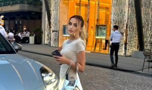 melisa-ozmenden-yeni-yasina-renkli-kutlama-XqJ8CydQ.jpg