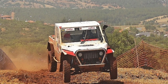 Offroad Mücadelesi Denizli’de Devam Ediyor