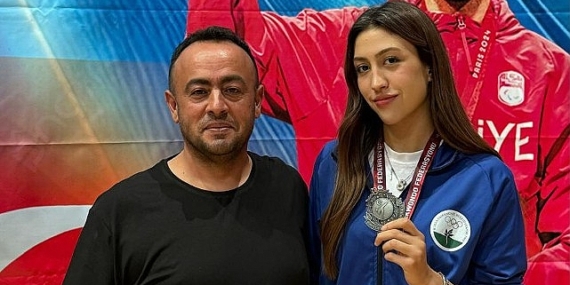 Osmangazili taekwondocu Türkiye ikincisi oldu