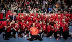 prontotour-euro-2024-yolunda-kadin-hentbol-milli-takiminin-resmi-sponsoru-oldu-XLSVXqfT.jpg