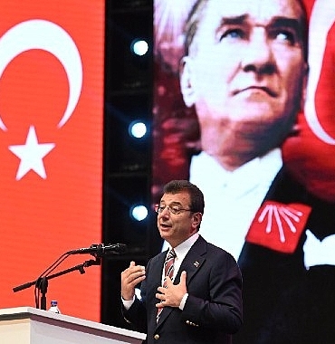 tbb-ve-ibb-baskani-ekrem-imamoglu-chp-20-olaganustu-kurultay-oturumunun-ikinci-gununde-konustu-HWuynFu2.jpg