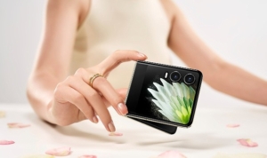 tecno-phantom-v-flip2-5gyi-tanitti-ikonik-estetik-yenilikci-yapay-zeka-ile-futuristik-yaklasim-yK216cwa.jpg