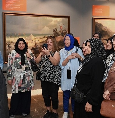baskan-aydin-fetih-muzesini-gezen-osmangazili-kadinlar-ile-bir-araya-geldi-SHCSD6k3.jpg