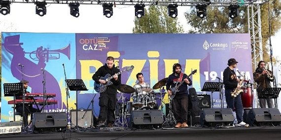 “Bizim Caz” Uğur Mumcu Parkı’ndaydı.