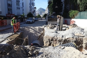 buyuksehirin-yagmur-suyu-hatti-calismalari-devam-ediyor-xehxFYOp.jpg