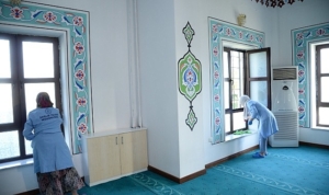 cami-ve-mescitler-tertemiz-IhNQMi5z.jpg