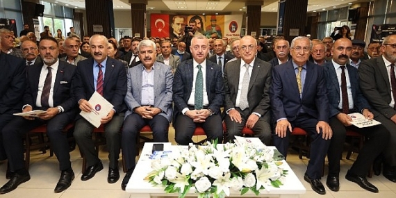 Cem Vakfının çalıştayında Büyükakın’a yoğun ilgi
