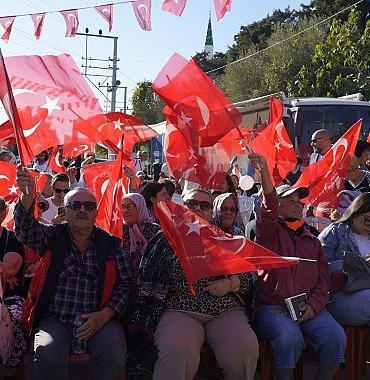 cesme-germiyanda-cumhuriyet-coskusu-bu-gurur-bizim-EM5yP2Wp.jpg