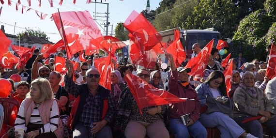 Çeşme Germiyan’da Cumhuriyet coşkusu “Bu gurur bizim”