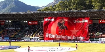 corendon-airlines-corendon-alanyaspor-onvo-antalyaspor-macini-dijital-dunyaya-tasidi-O6msXlfB.jpg