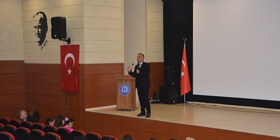 Dekan Prof. Dr. Gültekin yeni iletişimcilere “Hoş Geldiniz” dedi