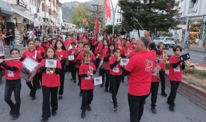 dunya-bocce-sampiyonasi-kortej-yuruyusu-ile-basladi-JC16XW1x.jpg