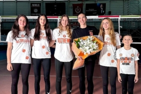 eczacibasi-dynavitden-pasorun-hikayesi-naz-aydemir-akyol-ile-gelecege-paslar-videosu-yayinlandi-cynEFf3C.jpg