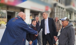 golcuk-belediye-baskani-ali-yildirim-sezer-vatandaslar-ve-esnafla-bir-araya-gelerek-ilcede-devam-1PwaZZEn.jpg