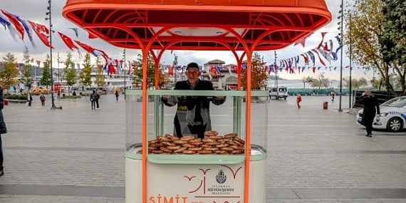 İstanbul’un Yeni Simit Arabaları Beşiktaş Meydanı’nda