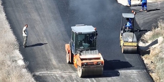 İZBETON ekipleri Bozdağ Kayak Merkezi’nin yolunu yeniledi