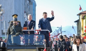 izmir-cumhuriyetin-101inci-yasini-buyuk-bir-coskuyla-kutluyor-baskan-tugay-son-nefesime-kadar-mucadele-FdiN1HK2.jpg