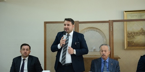 Kahramankazan Belediye Başkanı Selim Çırpanoğlu, 19 Ekim Muhtarlar Günü kapsamında mahalle muhtarları ile bir araya geldi.