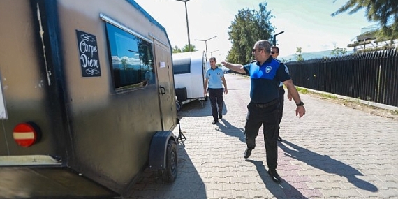 Karşıyaka Belediyesi’nden karavanla etkin mücadele