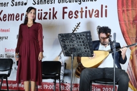 kemerde-kemer-belediyesinin-destekleriyle-3-kemer-muzik-festivali-duzenlendi-8vYnLGjr.jpg