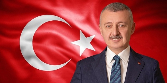 Kocaeli Büyükşehir Belediye Başkanı Doç. Dr. Tahir Büyükakın Cumhuriyetimizin 101.yaşını kutladı
